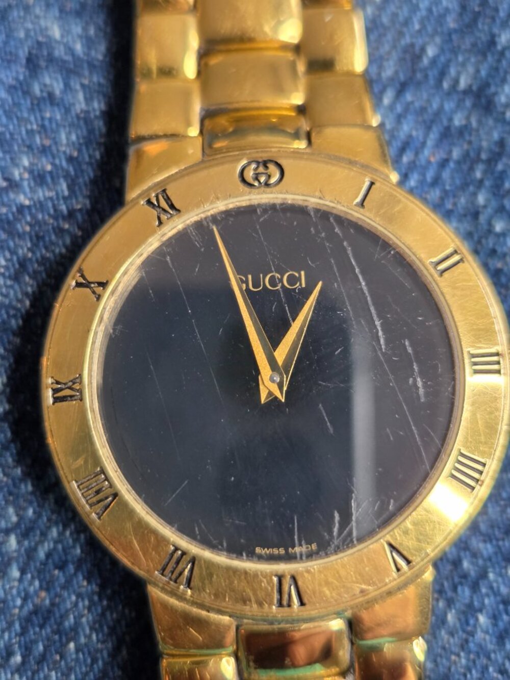 Vintage - Men's Gucci 3300.2.M 18K Gold Plated Watch - Roman Numeral Bezel - Picture 3 of 9
